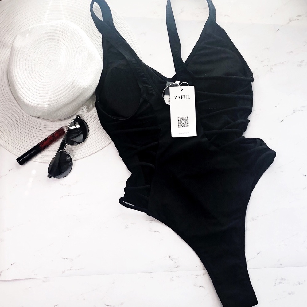 NWT Size M/6 Zaful Ladder Side Cutout One-Piece